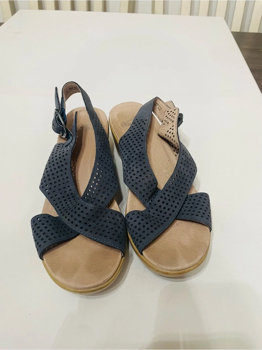 Dansko Jacinda Blue Perforated Leather Slingback Platform Sandals Size 36 US 6 - Picture 3 of 6